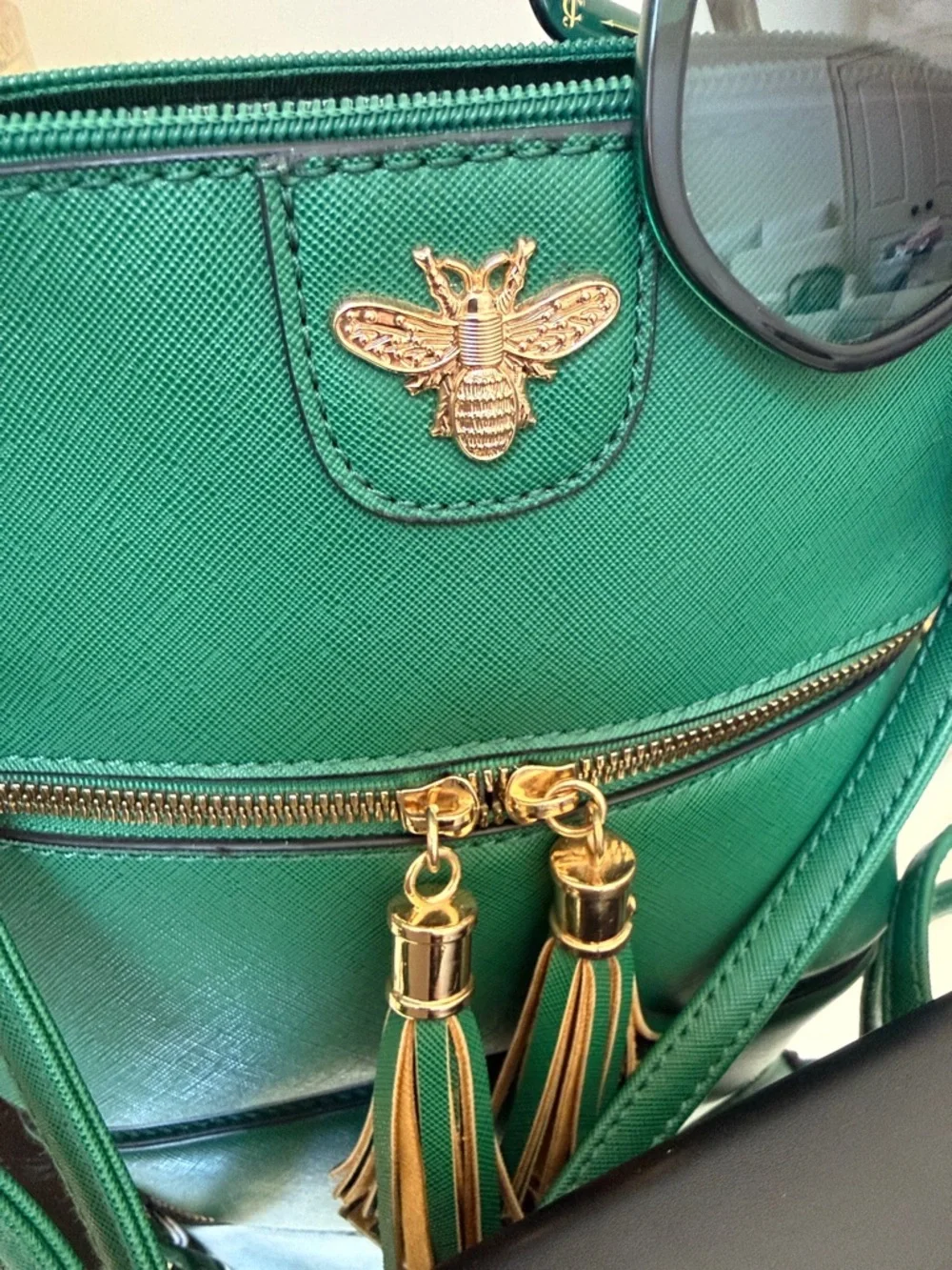 Juicy Couture Green Sunglasses JU 632gs Crossbody Bag Gold Bee Tassel Accent - Picture 3 of 9